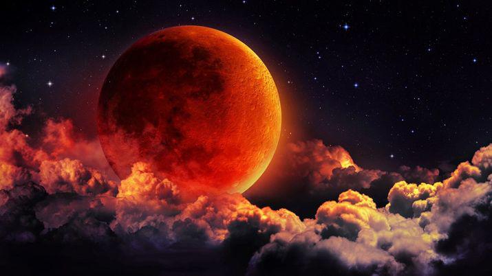 EN VIVO  La Superluna de sangre surcaraacute cielo argentino esta noche