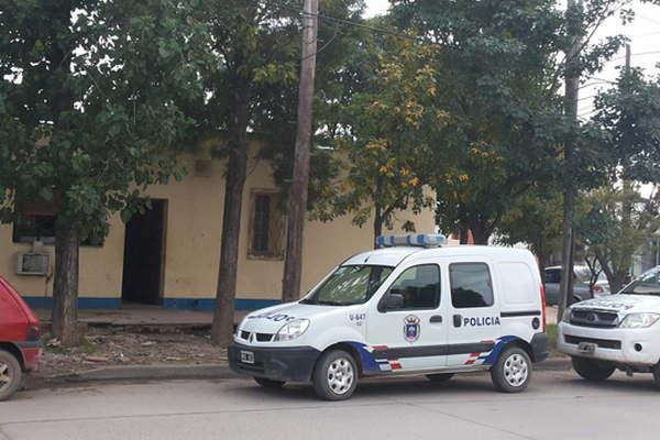 Ordenan apresar a una mujer que acuchilloacute a su pareja