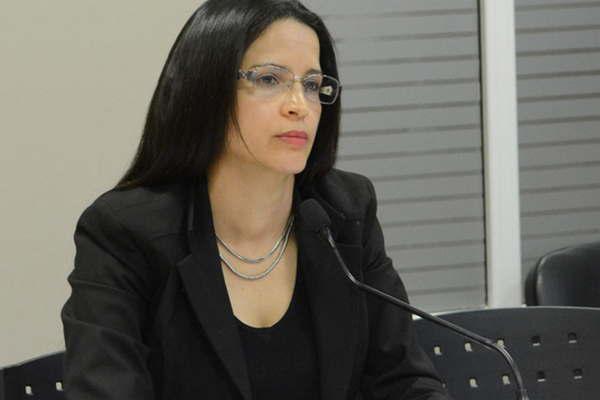 Amenazoacute a su ex con asesinarla y luego efectuarse un disparo