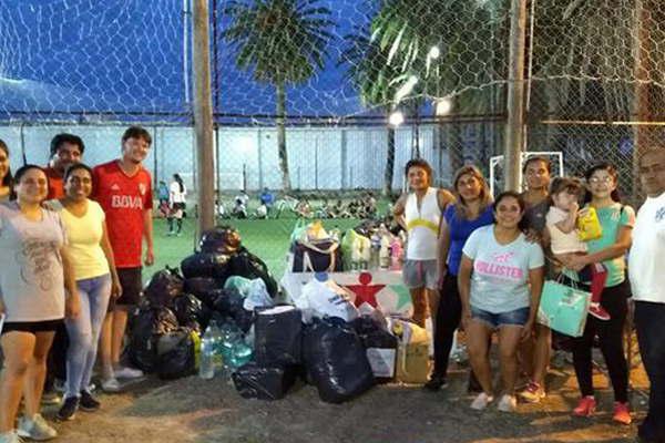 Realizaron un torneo de fuacutetbol para ayudar a afectados por la inundacioacuten