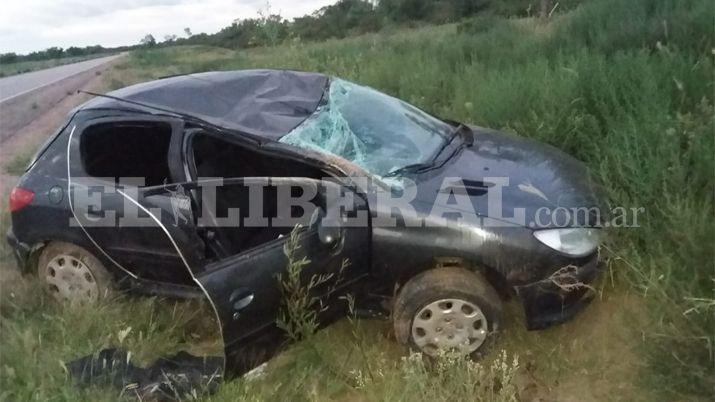 Chaquentildeos se iban de vacaciones volcaron y se salvaron de milagro