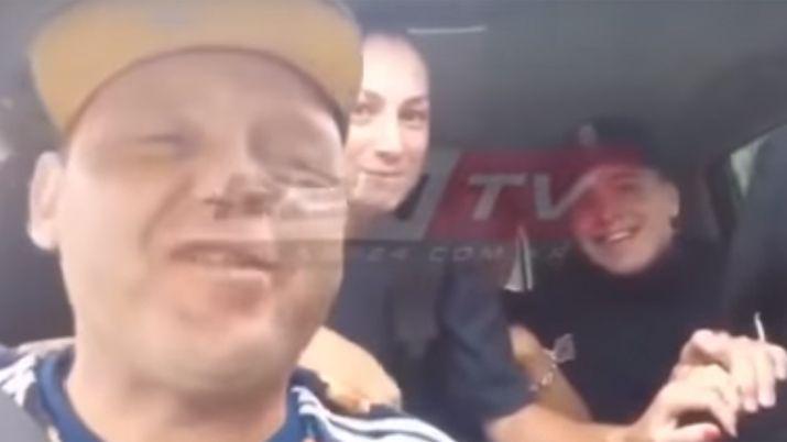 Policiacuteas recieacuten egresados fueron desafectados por cantar junto a El Pepo