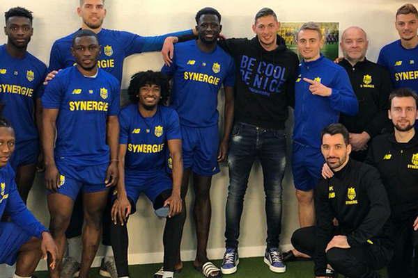 Se reducen las chances de encontrar con vida al futbolista Emiliano Sala 