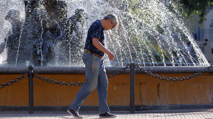 Santiago se derrite- iquestCoacutemo seguiraacute el tiempo