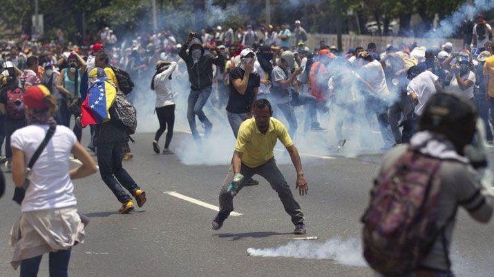 Crece la violencia en Venezuela- ya son 7 los muertos