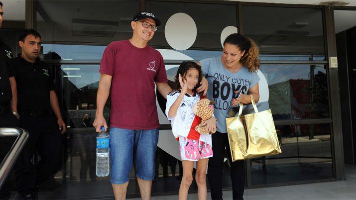 Dieron de alta a la nintildea que recibioacute 7 puntildealadas