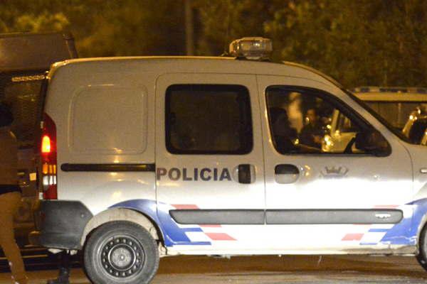 Reclamoacute una deuda a su vecina y habriacutea recibido insultos y agresiones