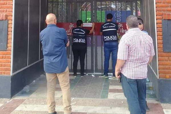 Clausuran bares y boliches bailables por falta de documentacioacuten y presencia de menores