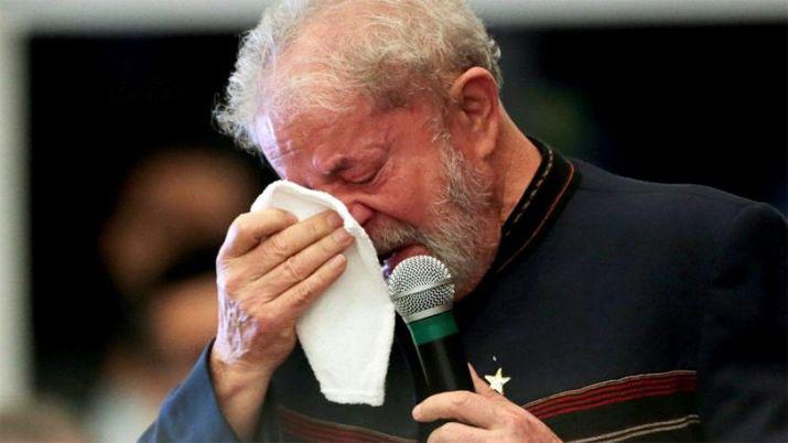 Lula solicitoacute salir de la caacutercel para asistir al funeral de su hermano