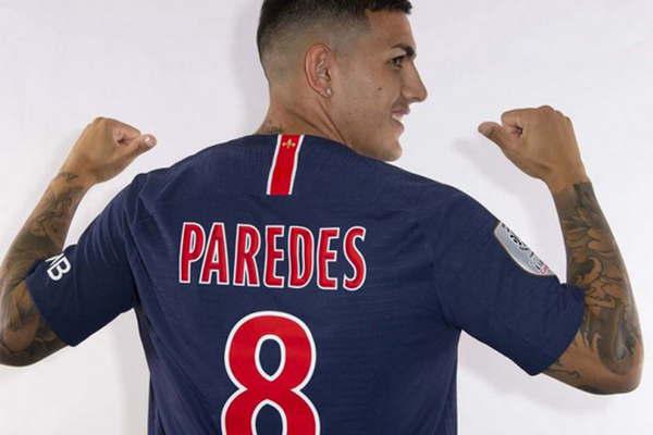 Leandro Paredes fue presentado en el PSG 