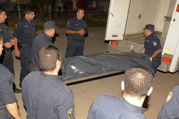 Dramaacutetico- encontroacute al hermano colgado de un aacuterbol