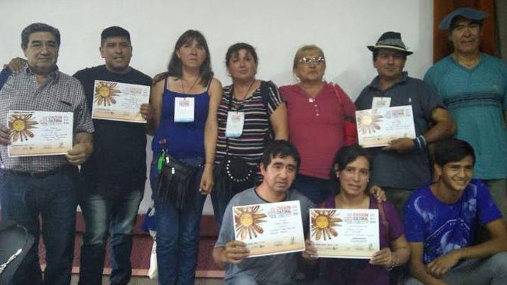 Artesanos santiagueños ganaron varios premios en Cosquín