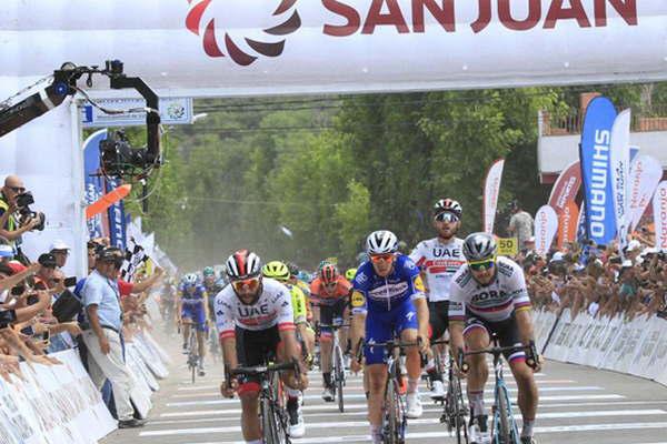 Fernando Gaviria se impuso en la cuarta jornada