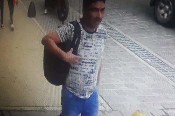 Roban 15 kilos de oro valuados en maacutes de 400 mil doacutelares de una joyeriacutea ceacutentrica