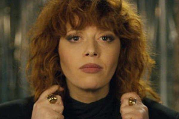 Russian Doll traeraacute a una mujer muy particular