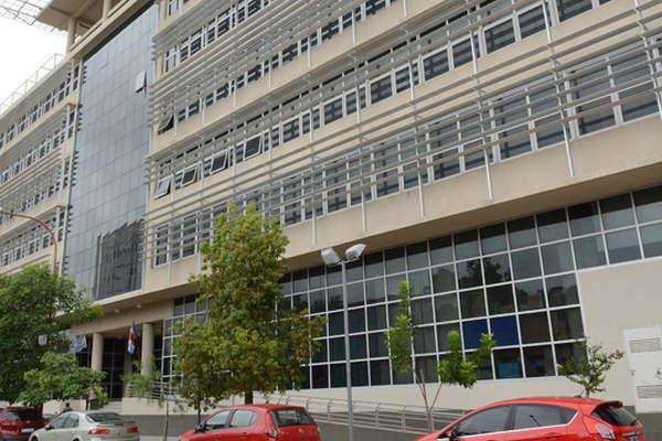 Condenaron a un empleado puacuteblico por grave caso de violencia de geacutenero