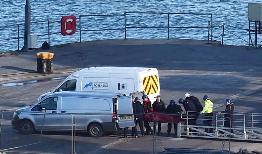 Caso Emiliano Sala- las primeras imaacutegenes del traslado del cuerpo hallado en el avioacuten