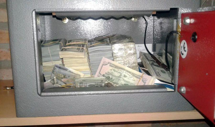 Boacutevedas y armas en la casa de la mano derecha de Marcelo Balcedo