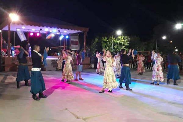 Autoridades provinciales compartiraacuten los festejos por el cumpleantildeos de la ciudad de Campo Gallo