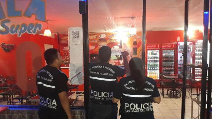 Policía clausuró dos conocidos bares ubicados sobre avenidas Belgrano y Solís