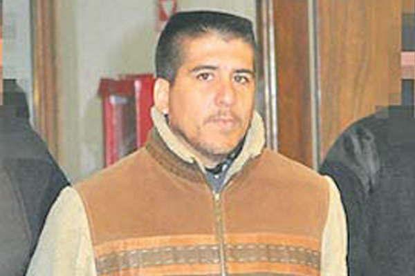 Los dos criacutemenes que forzaron  el eacutexodo de hermanos a Santiago