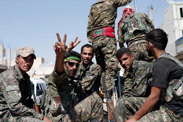 Milicias kurdas lanzan ataque contra  el uacuteltimo bastioacuten del Estado Islaacutemico