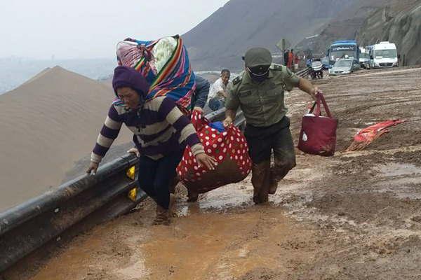 Temporal causa estragos en Chile- 9 muertos y casi 2 mil casas dantildeadas