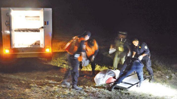 Un motociclista fallecioacute tras ser embestido por un auto