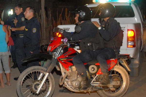 Alcoholizado ocasionoacute disturbios y agredioacute a un agente de policiacutea en un bailable de Acos