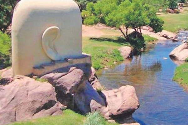 Piedra Pintada un lugar de ensuentildeo en Villa Dolores