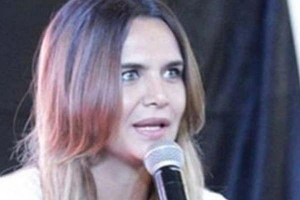 Granata- Coacutemo se cuelgan de mis tetas