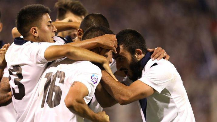 EN VIVO Veacutelez desde el arranque le gana a Coloacuten