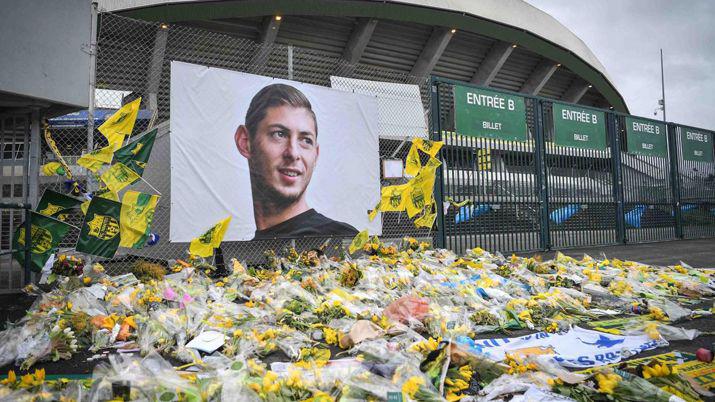 El cuerpo de Emiliano Sala llegoacute al paiacutes para el uacuteltimo adioacutes