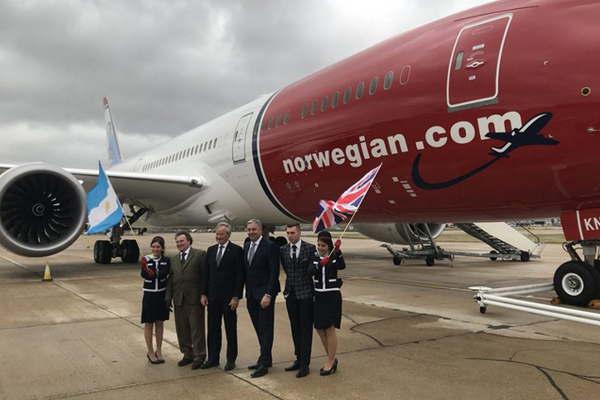 Norwegian iniciaraacute vuelos internacionales con pilotos y tripulantes argentinos