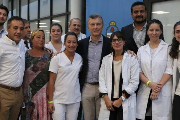 Macri comenzoacute una gira por India Vietnam y Emiratos Aacuterabes