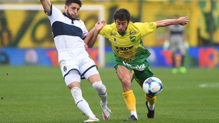 EN VIVO  El Halcoacuten puso primera ante el Lobo platense