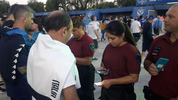 Prohibiraacuten el ingreso a las canchas a los padres que adeuden cuotas alimentarias