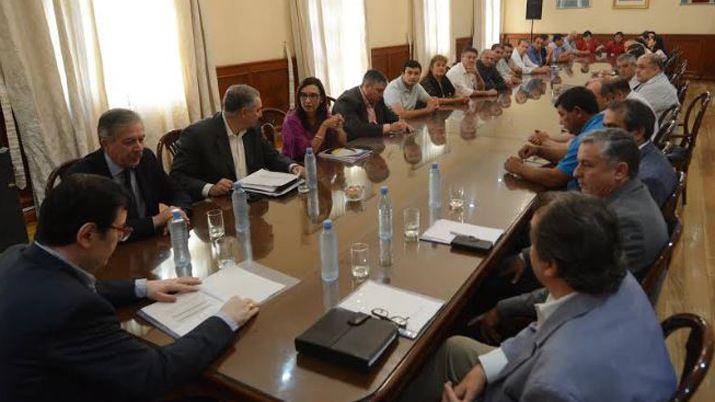 Zamora mantuvo una reunión con comisionados municipales