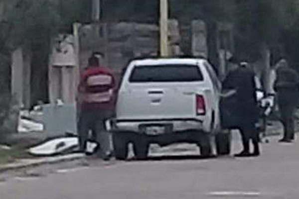 Le roboacute el teleacutefono celular y lo reconocioacute a la salida del boliche 