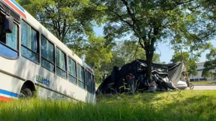 Beba en grave estado luego de ser atropellada por un colectivo