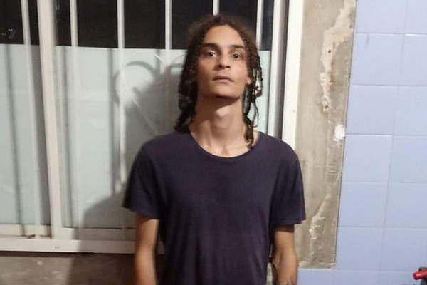 Yanina Latorre- Es chorro y una basura 