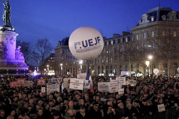 Preocupa el antisemitismo creciente en Francia y hubo marchas condenatorias