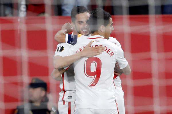 Sevilla sigue en carrera  y ya estaacute en los octavos