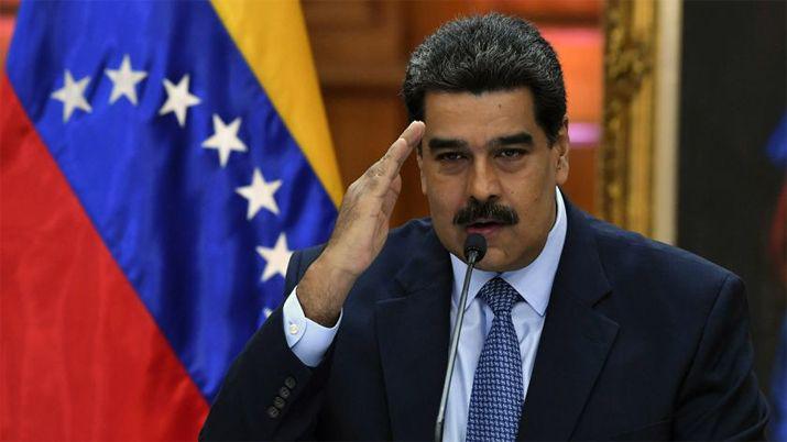 Venezuela- Maduro cierra el espacio aeacutereo y la frontera con Brasil