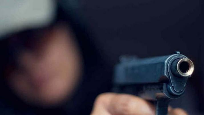 Por problemas de vieja data le dispararon cinco veces en la pierna