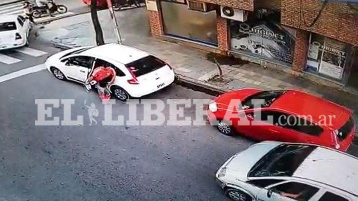 Buscan a un tercer implicado en robos con inhibidores