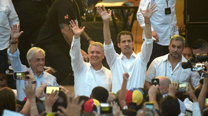 Guaidoacute en el cierre del concierto Aid live para ayudar a Venezuela