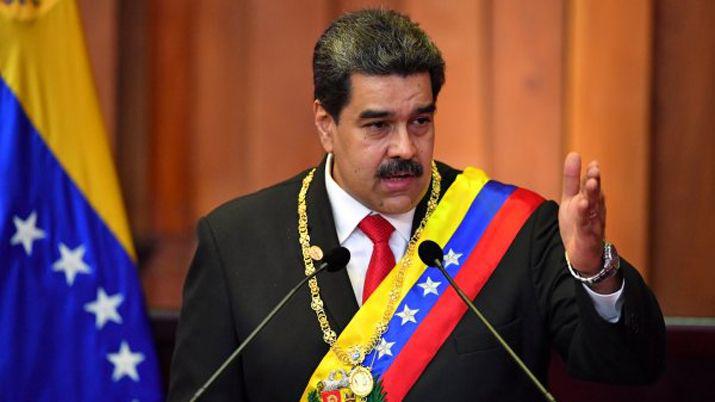 Maduro ordenoacute el cierre de tres pasos fronterizos con Colombia