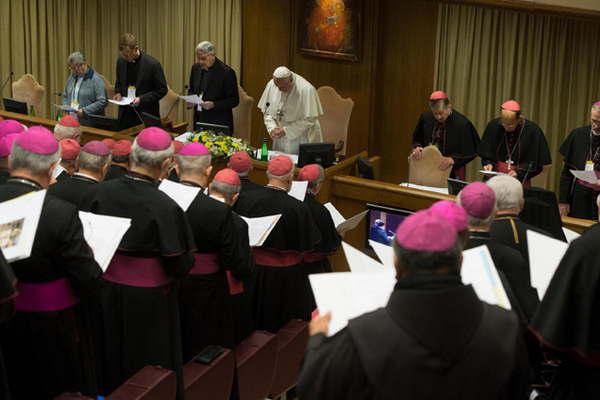Proponen eliminar el secreto pontificio en casos de abusos 