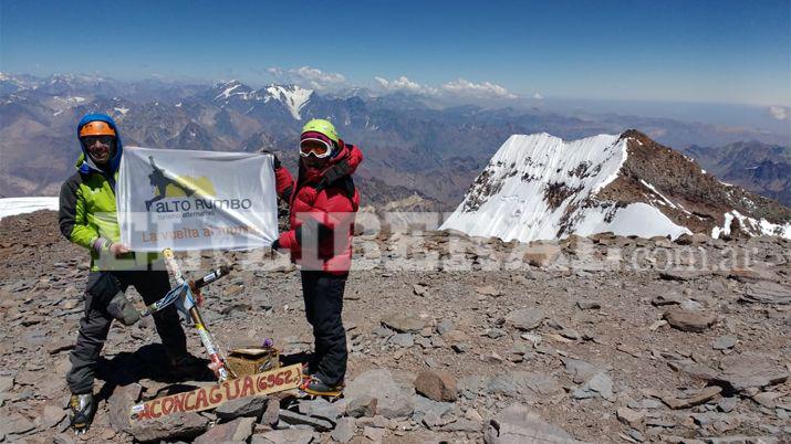El friense Yemil Sarmiento junto al japonés Aki Okada cumplieron el sueño de muchos escaladores